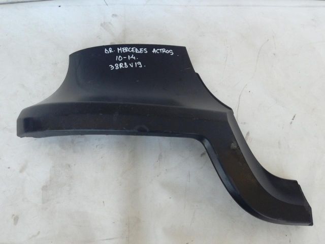 bontott MERCEDES-BENZ ACTROS Jobb Fényszóró Bajusz Díszléc