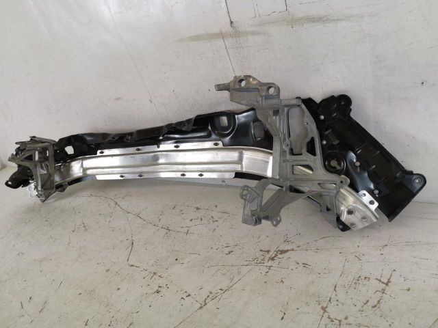 bontott MERCEDES-BENZ AMG GT Alsó Kereszttartó