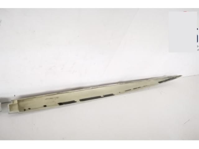 bontott MERCEDES-BENZ AMG GT Bal hátsó Küszöb Díszléc