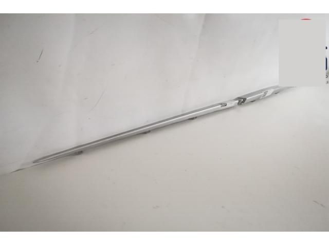 bontott MERCEDES-BENZ AMG GT Bal hátsó Küszöb Díszléc