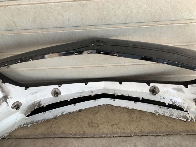 bontott MERCEDES-BENZ AMG GT Első Lökhárító (Üresen)