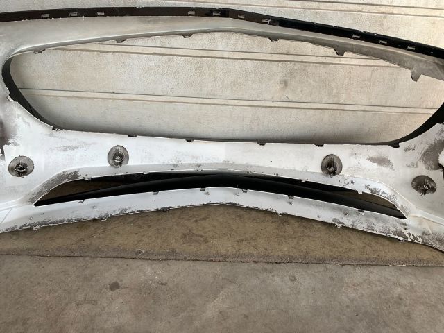 bontott MERCEDES-BENZ AMG GT Első Lökhárító (Üresen)