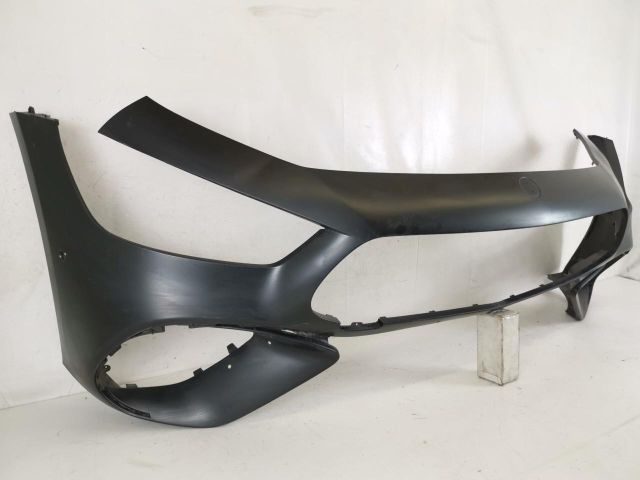 bontott MERCEDES-BENZ AMG GT Első Lökhárító (Üresen)