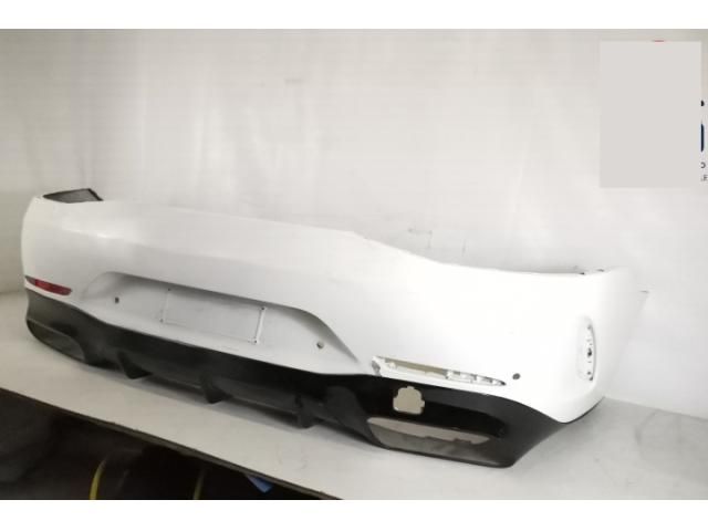 bontott MERCEDES-BENZ AMG GT Hátsó Lökhárító (Részeivel)