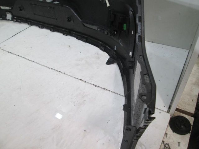 bontott MERCEDES-BENZ AMG GT Hátsó Lökhárító (Üresen)