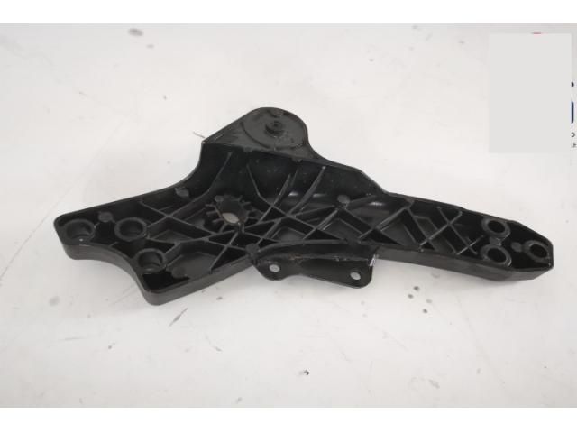 bontott MERCEDES-BENZ AMG GT Jobb első Segédkeret Kitámasztó