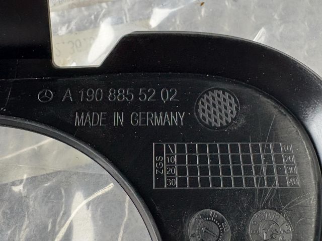 bontott MERCEDES-BENZ AMG GT Jobb Kipufogó Vég