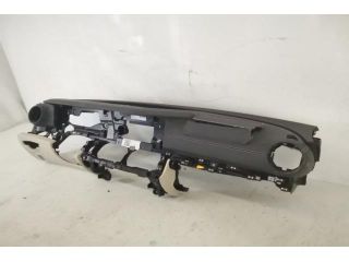 bontott MERCEDES-BENZ AMG GT Műszerfal Héj