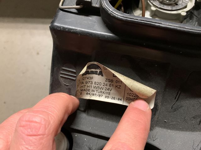 bontott MERCEDES-BENZ ATEGO Bal Fényszóró