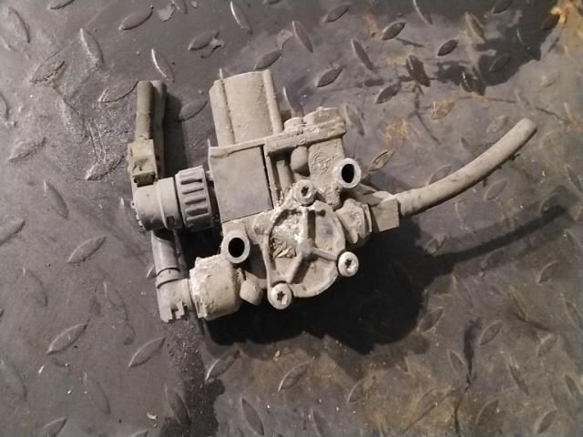 bontott MERCEDES-BENZ ATEGO Fékszelep