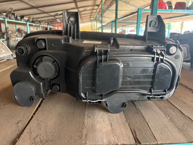 bontott MERCEDES-BENZ ATEGO Jobb Fényszóró