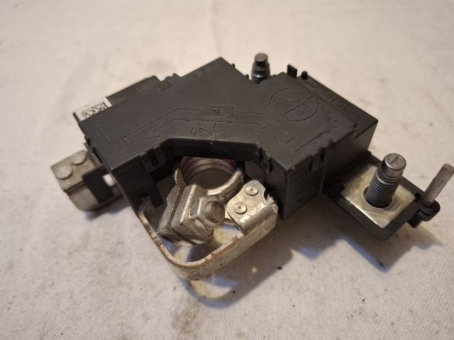 bontott MERCEDES-BENZ B-CLASS Akkumulátor Saru Elektronikával