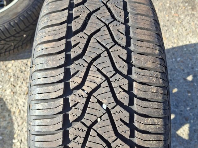 bontott MERCEDES-BENZ B-CLASS Alufelni Gumival (1 db)