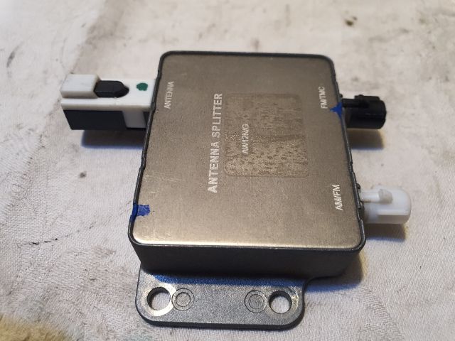 bontott MERCEDES-BENZ B-CLASS Antenna Erősítő