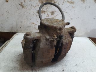 bontott MERCEDES-BENZ B-CLASS Jobb első Féknyereg Munkahengerrel