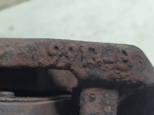 bontott MERCEDES-BENZ B-CLASS Jobb első Féknyereg Munkahengerrel