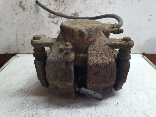 bontott MERCEDES-BENZ B-CLASS Jobb első Féknyereg Munkahengerrel