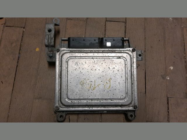 bontott MERCEDES-BENZ B-CLASS Motorvezérlő