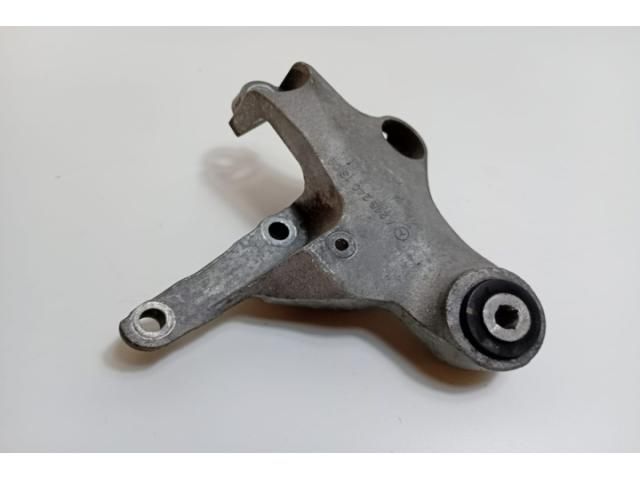 bontott MERCEDES-BENZ B-CLASS Motor Tartó Bak (Pozíciófüggetlen)