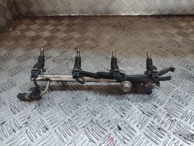 bontott MERCEDES-BENZ B-CLASS Porlasztó Sor / Híd