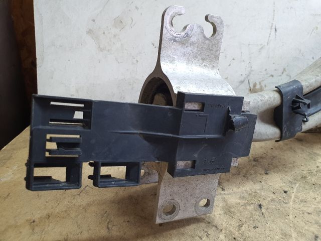 bontott MERCEDES-BENZ B-CLASS Bal első Lengőkar