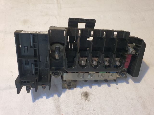 bontott MERCEDES-BENZ B-CLASS Biztosítéktábla Motortér