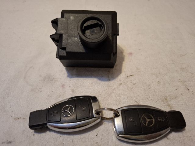 bontott MERCEDES-BENZ B-CLASS Gyújtáskapcsoló Házzal