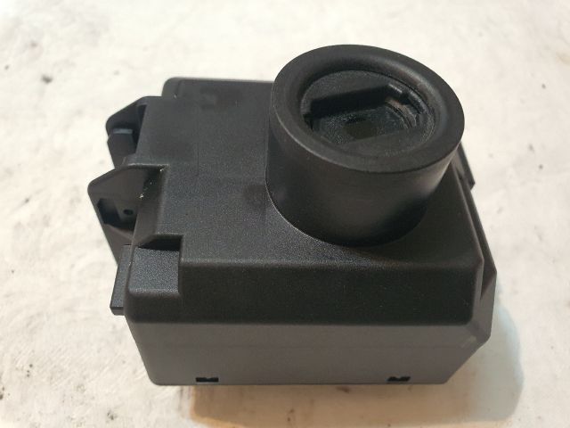 bontott MERCEDES-BENZ B-CLASS Gyújtáskapcsoló Házzal