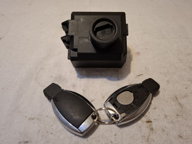 bontott MERCEDES-BENZ B-CLASS Gyújtáskapcsoló Házzal