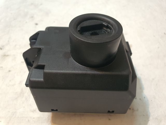 bontott MERCEDES-BENZ B-CLASS Gyújtáskapcsoló Házzal