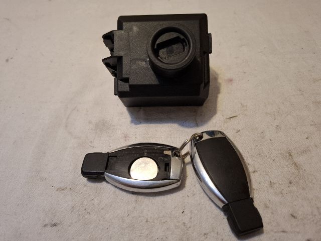 bontott MERCEDES-BENZ B-CLASS Gyújtáskapcsoló Házzal