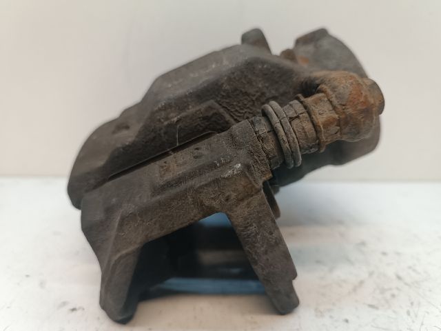 bontott MERCEDES-BENZ B-CLASS Bal első Féknyereg Munkahengerrel