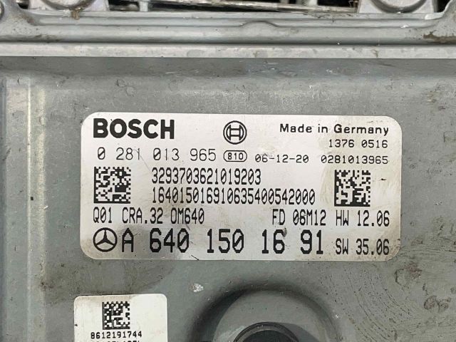 bontott MERCEDES-BENZ B-CLASS Motorvezérlő