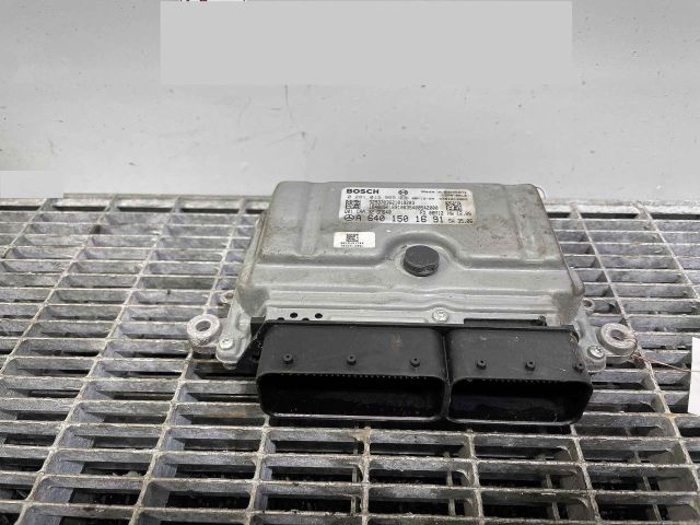 bontott MERCEDES-BENZ B-CLASS Motorvezérlő