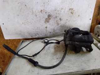 bontott MERCEDES-BENZ B-CLASS Jobb első Féknyereg Munkahengerrel