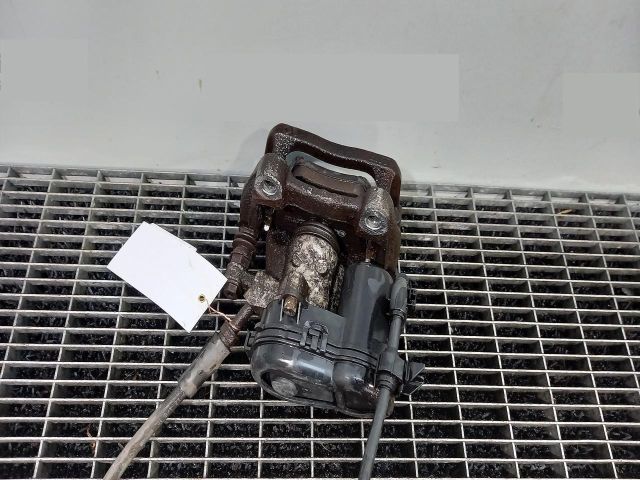 bontott MERCEDES-BENZ B-CLASS Jobb hátsó Féknyereg Munkahengerrel