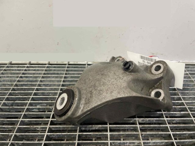 bontott MERCEDES-BENZ B-CLASS Motor Tartó Bak (Pozíciófüggetlen)