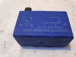 bontott MERCEDES-BENZ B-CLASS Akkumulátor Relé