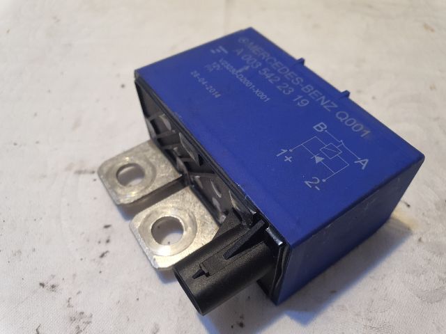 bontott MERCEDES-BENZ B-CLASS Akkumulátor Relé