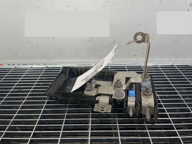 bontott MERCEDES-BENZ B-CLASS Biztosítéktábla Motortér