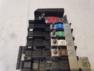 bontott MERCEDES-BENZ B-CLASS Biztosítéktábla Motortér