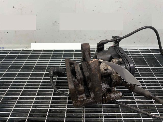 bontott MERCEDES-BENZ B-CLASS Jobb hátsó Féknyereg Munkahengerrel