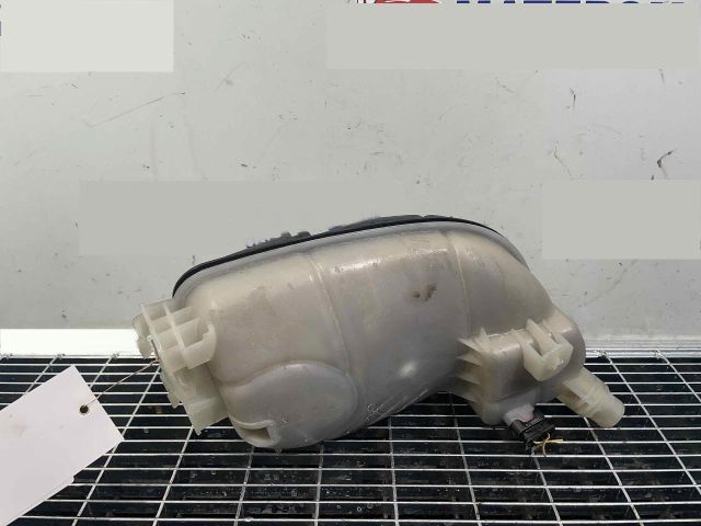 bontott MERCEDES-BENZ B-CLASS Kiegyenlítő Tartály