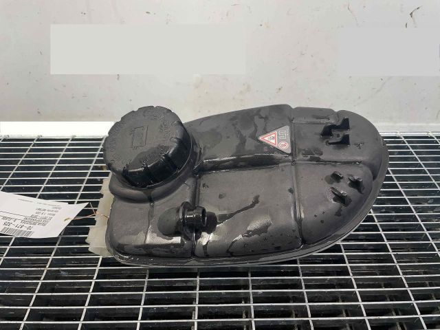 bontott MERCEDES-BENZ B-CLASS Kiegyenlítő Tartály