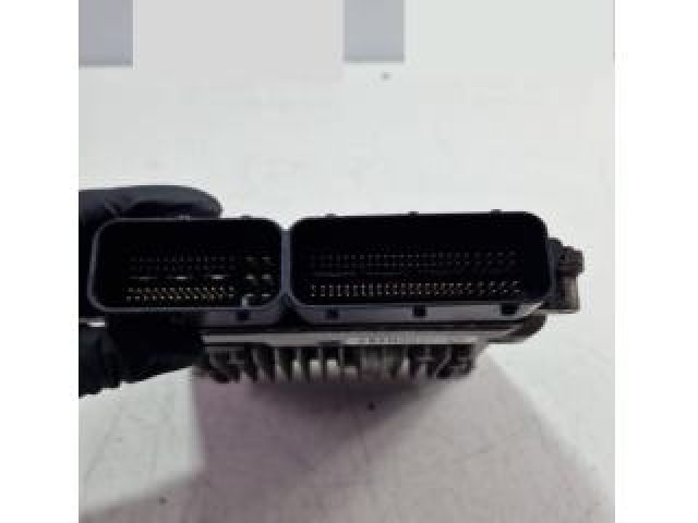 bontott MERCEDES-BENZ B-CLASS Motorvezérlő