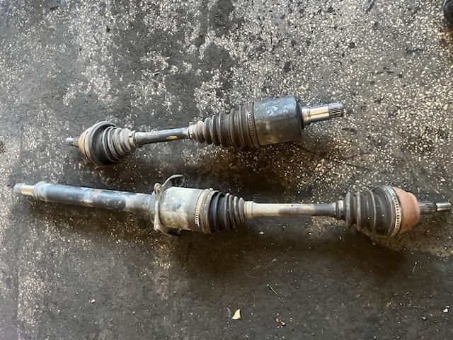 bontott MERCEDES-BENZ B-CLASS Jobb Féltengely