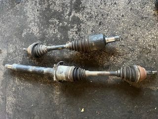 bontott MERCEDES-BENZ B-CLASS Jobb Féltengely