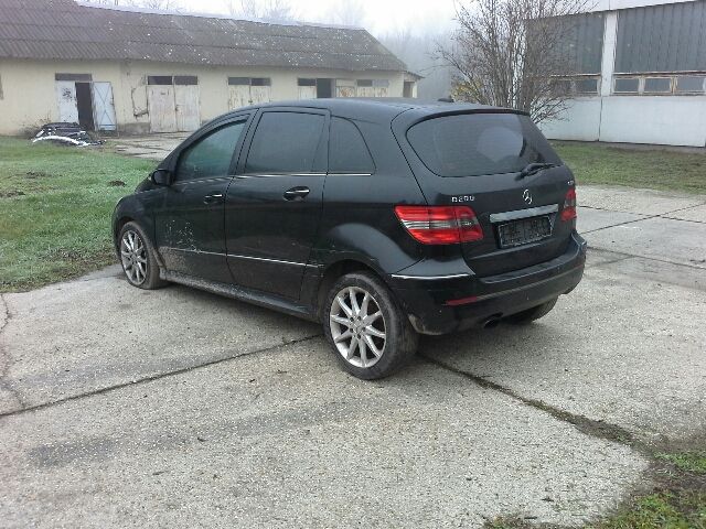 bontott MERCEDES-BENZ B-CLASS Motor (Fűzött blokk hengerfejjel)