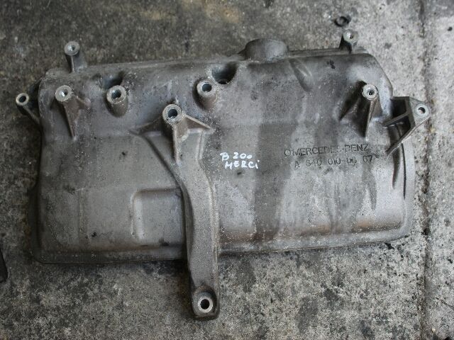 bontott MERCEDES-BENZ B-CLASS Szelepfedél