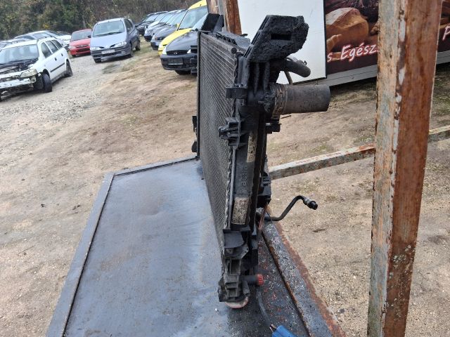 bontott MERCEDES-BENZ B-CLASS Vízhűtő Radiátor (Klímás)